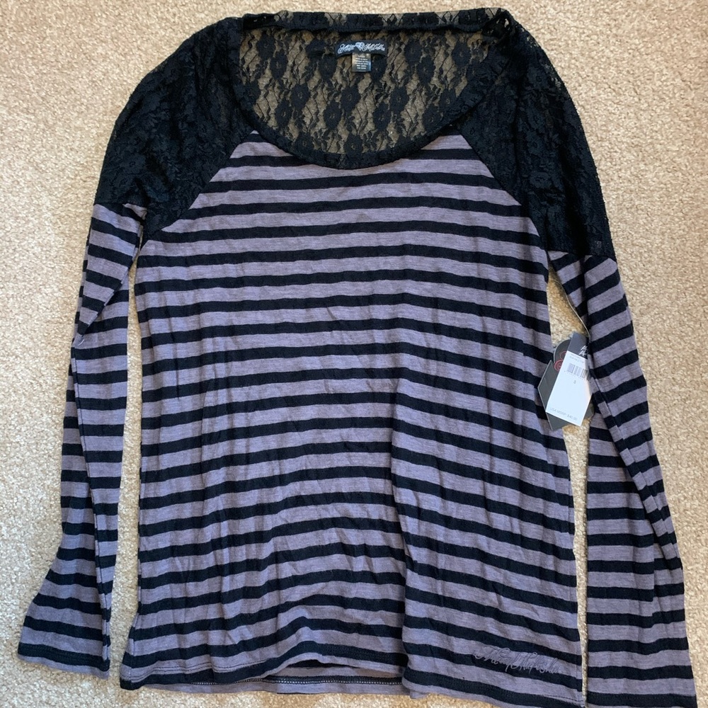 BNWT Women’s Metal Mulisha Top
